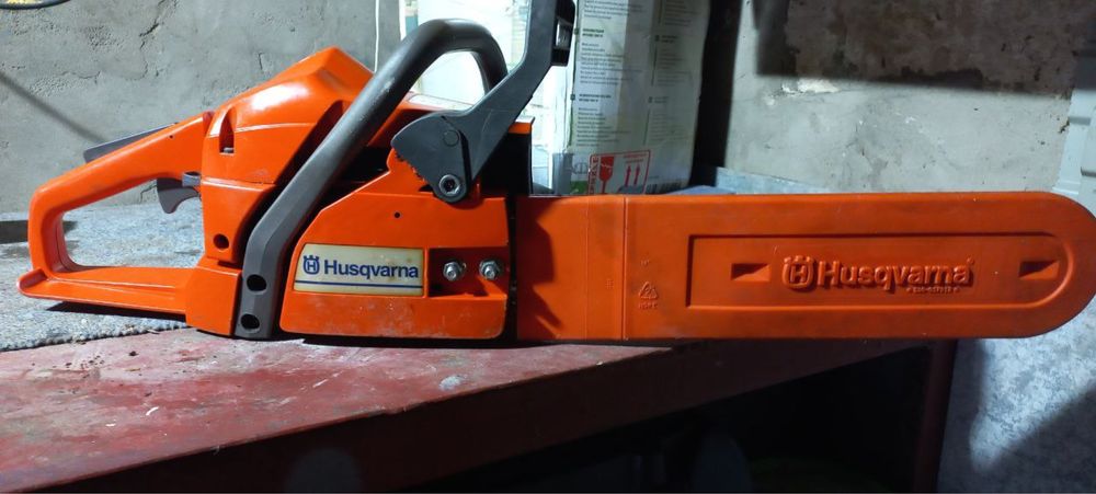 Бензопила Husqvarna