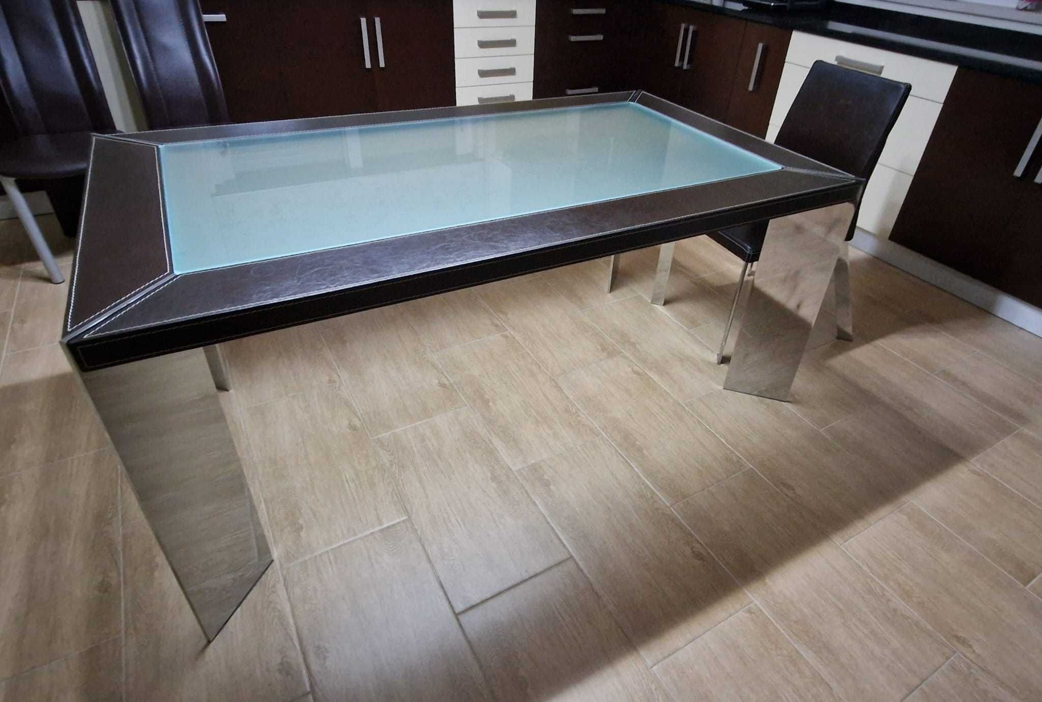 Mesa de Jantar - ótimo estado