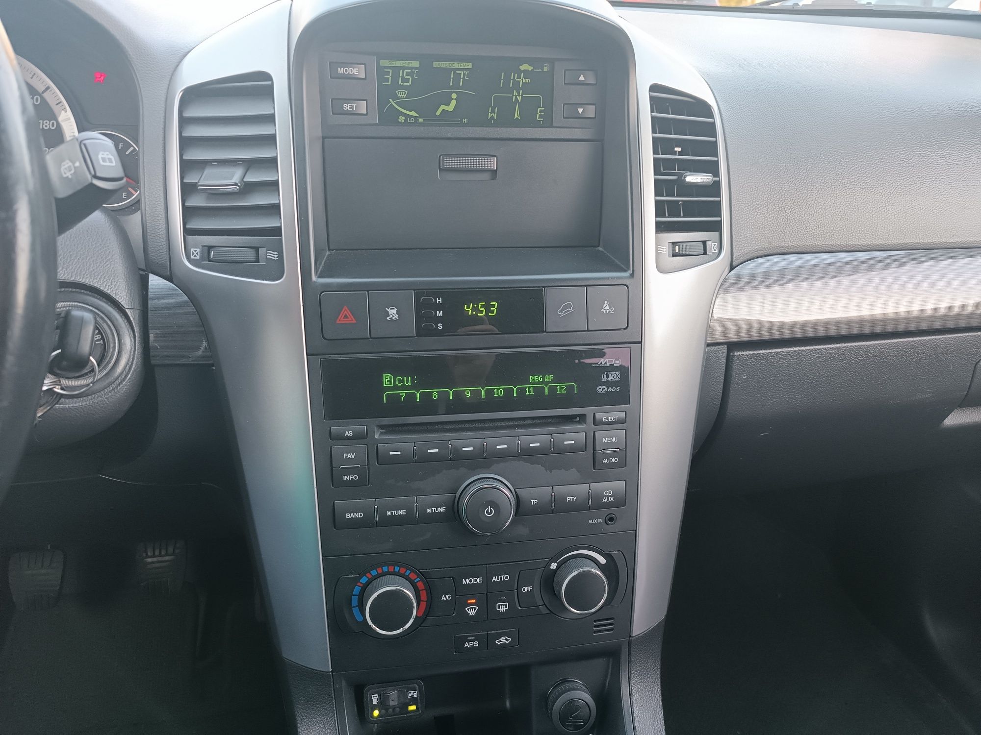 Chevrolet Captiva 2.4 Benzyna + LPG, 7 -osobowy,  4×4,  hak holowniczy