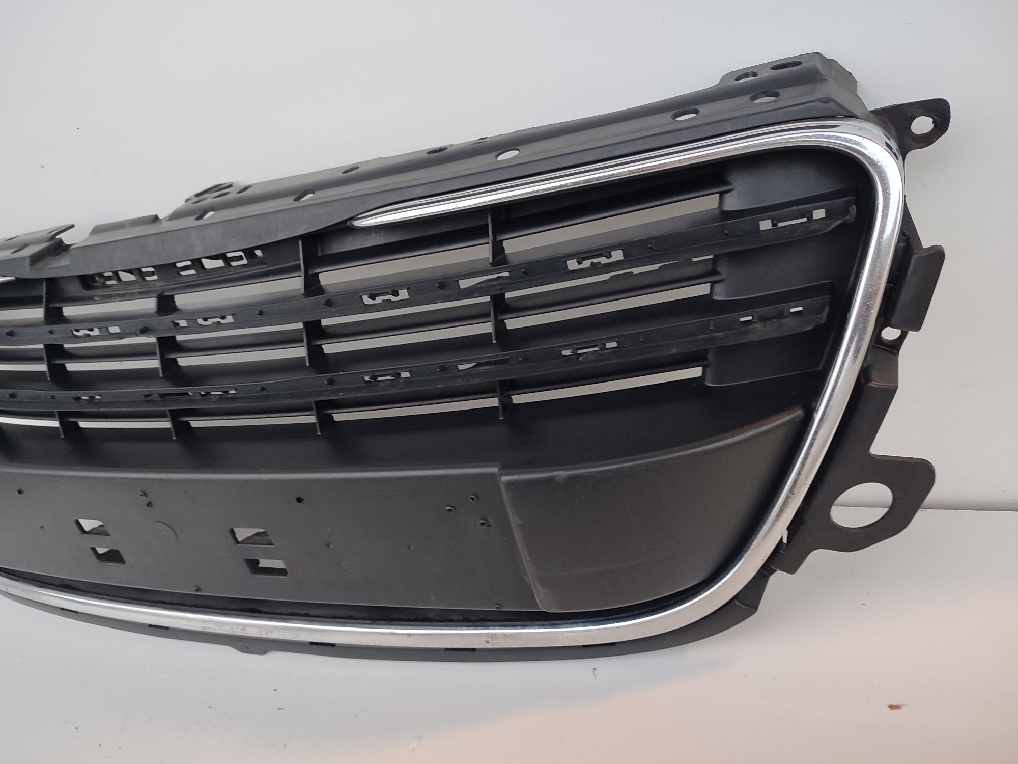 Grill Atrapa Przód Peugeot 508 I 10r-14r Oryginał