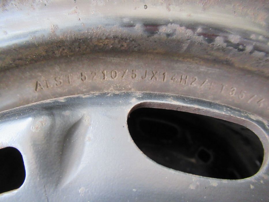 Komplet kół zimowych  Skoda Fabia i inne 175/70 R 14  84T ET35 5Jx14H2