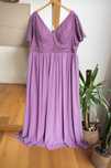 Elegancka sukienka plus size maxi liliowa