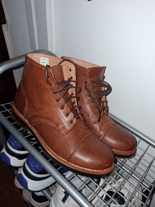 Botas em couro feitas Artesanalmente castanhas n/42 novas.