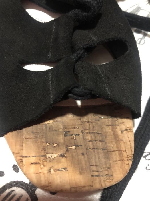 Bimba y Lola Sandalia tiras, salto em cortiça, usadas