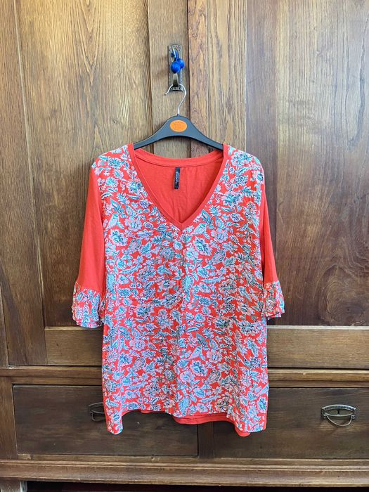 Blusa de verão, alegre e de excelente quaidade