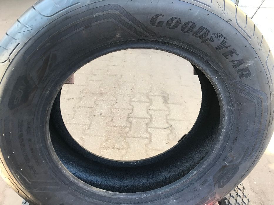 Opona 235 65 R18 Goodyear