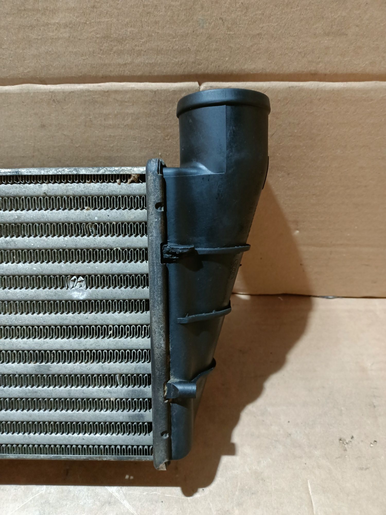 Intercooler powietrza 1.9 TDI VW Passat B5 Audi A4 B5