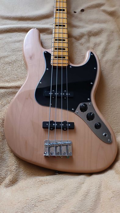 Gitara  Basowa JAZZ BASS SQUIER by Fender  Natural  jak Nowa