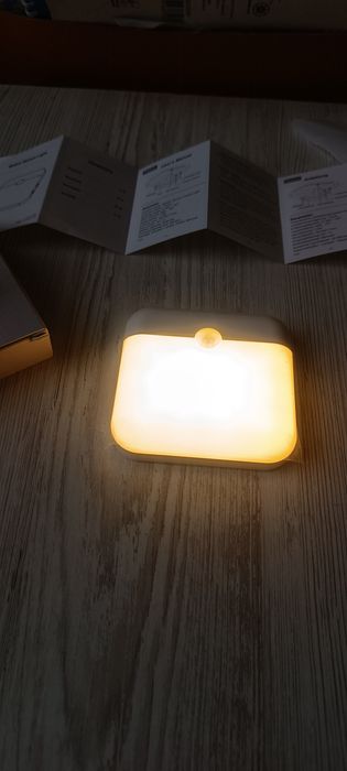 Светильник с датчиком движения