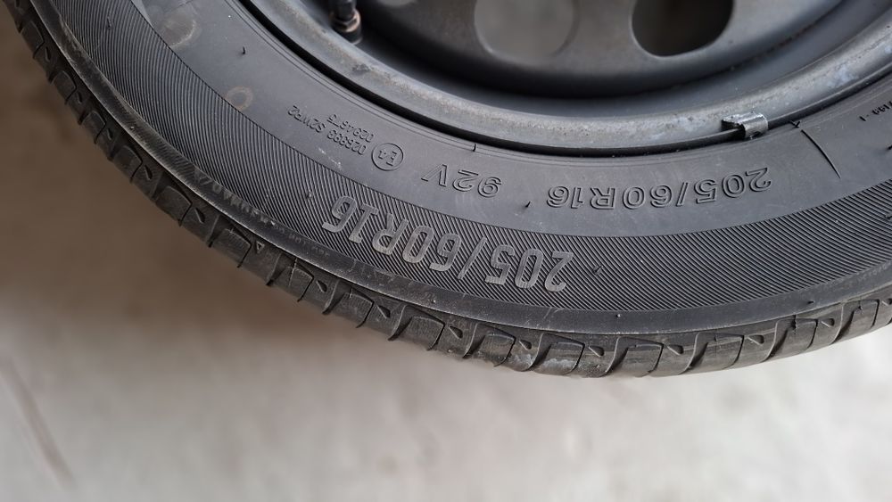 Продам літні колеса 205.60.r16
