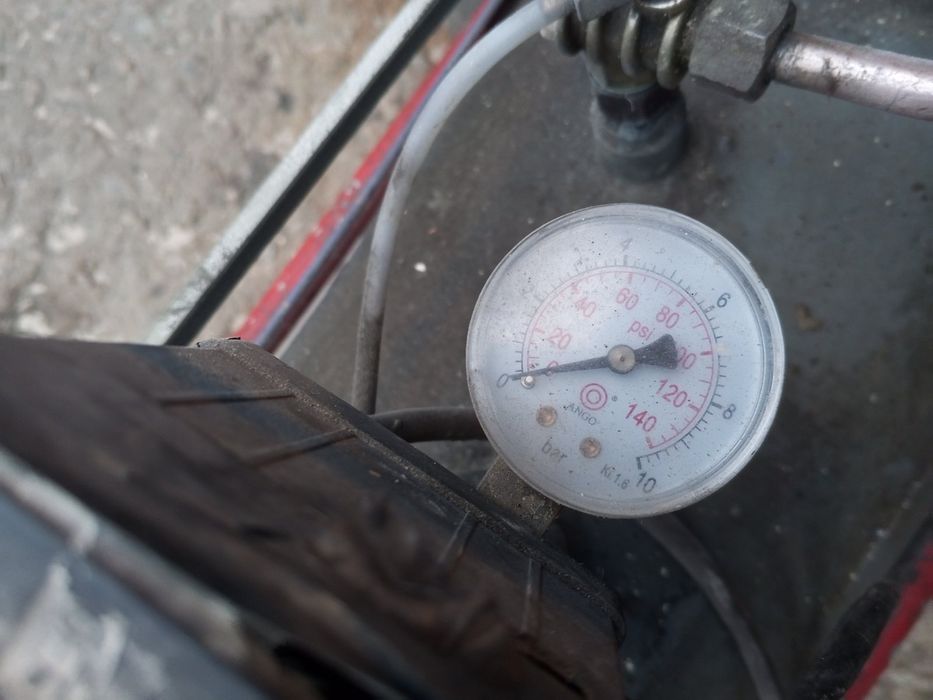 Повітряний компресор масляний 100л. 220В. Ремінний пневмокомпресор