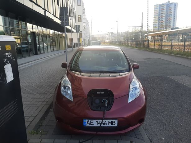 Nissan leaf 2015 в Германии