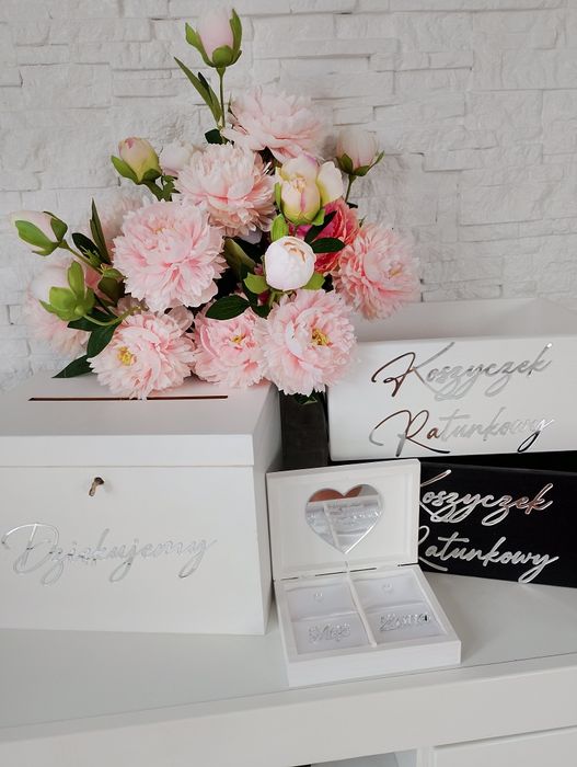 Pudełko na koperty i obrączki ślubne obrączki