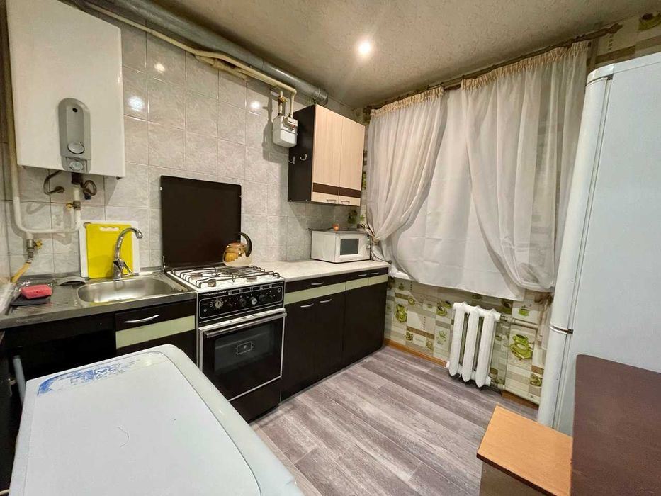 Продам 1 кімнатну квартиру, проспект О. Поля 90