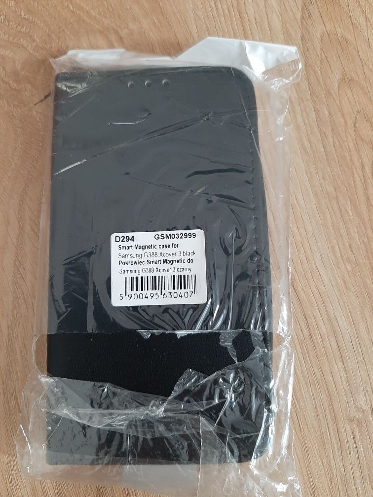 Etui zamykane skórzane czarne Samsung Xcover 3 G388