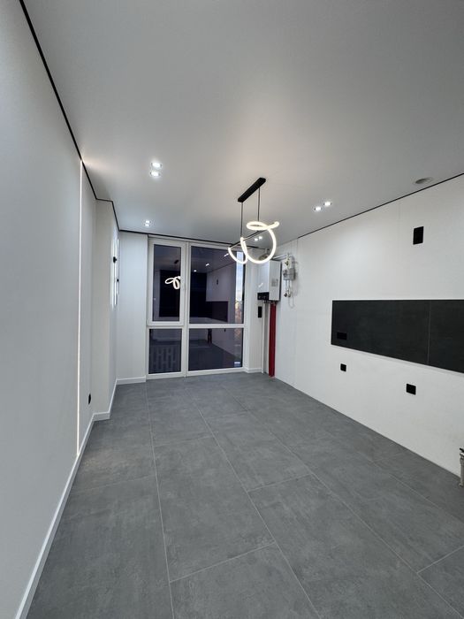 Квартира із сучасним ремонтом!