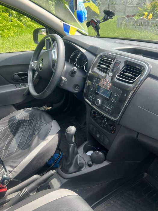 Продам авто Renault sandero 2020 р, із салону, одна власниця.
