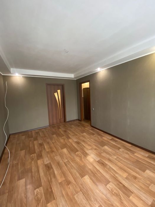 Продам простору 2-кімнатну квартиру для сім’ї у місті Кам’янське