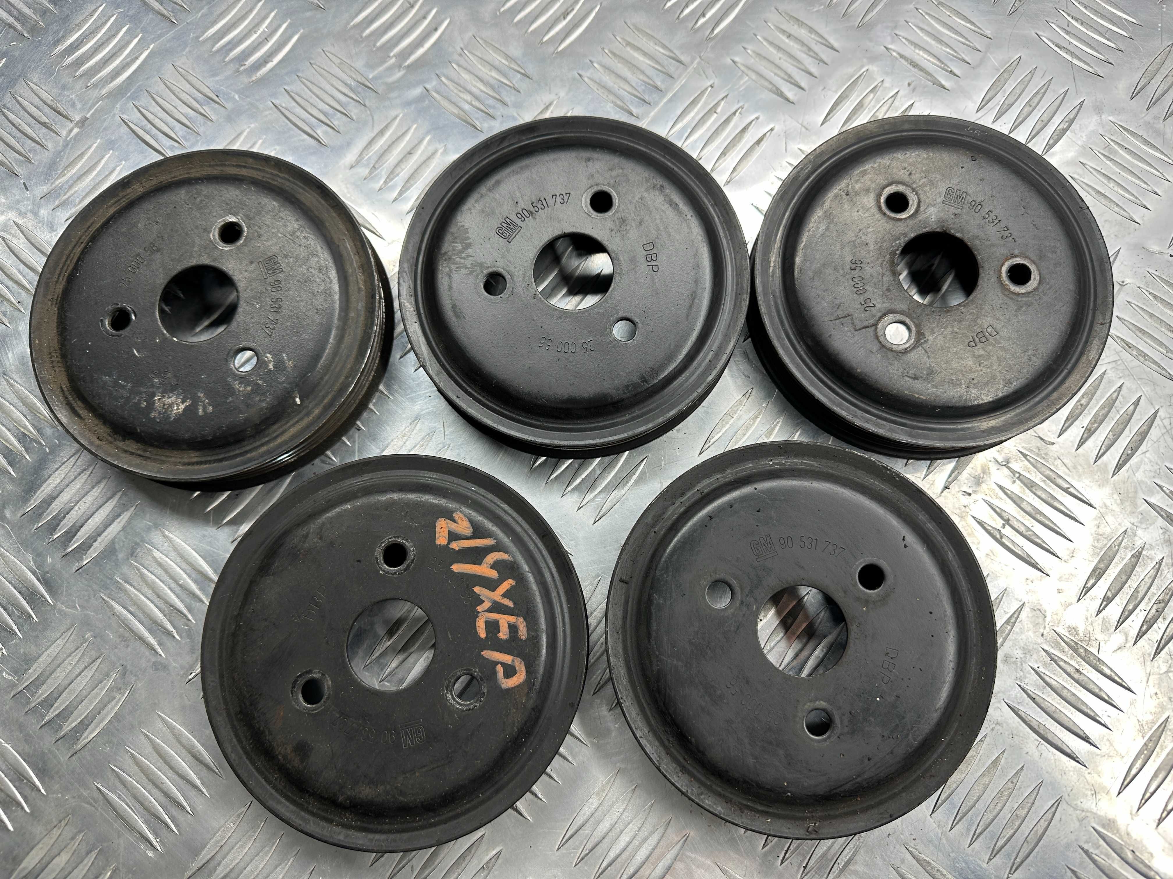 Шкив помпы 1.2 1.4 opel corsa c opel astra j astra h  90531737