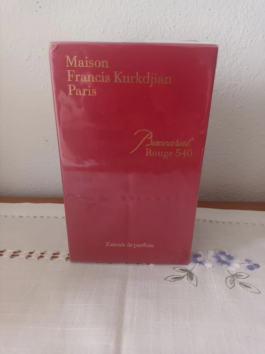 Perfume baccarat rouge 540