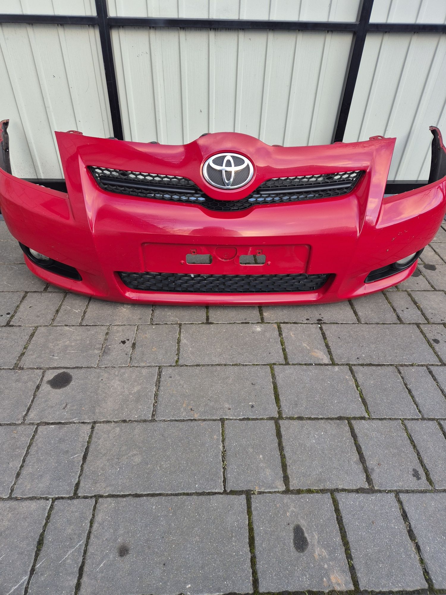 Zderzak przód przedni toyota corolla verso lift rok 09 kod 3J6