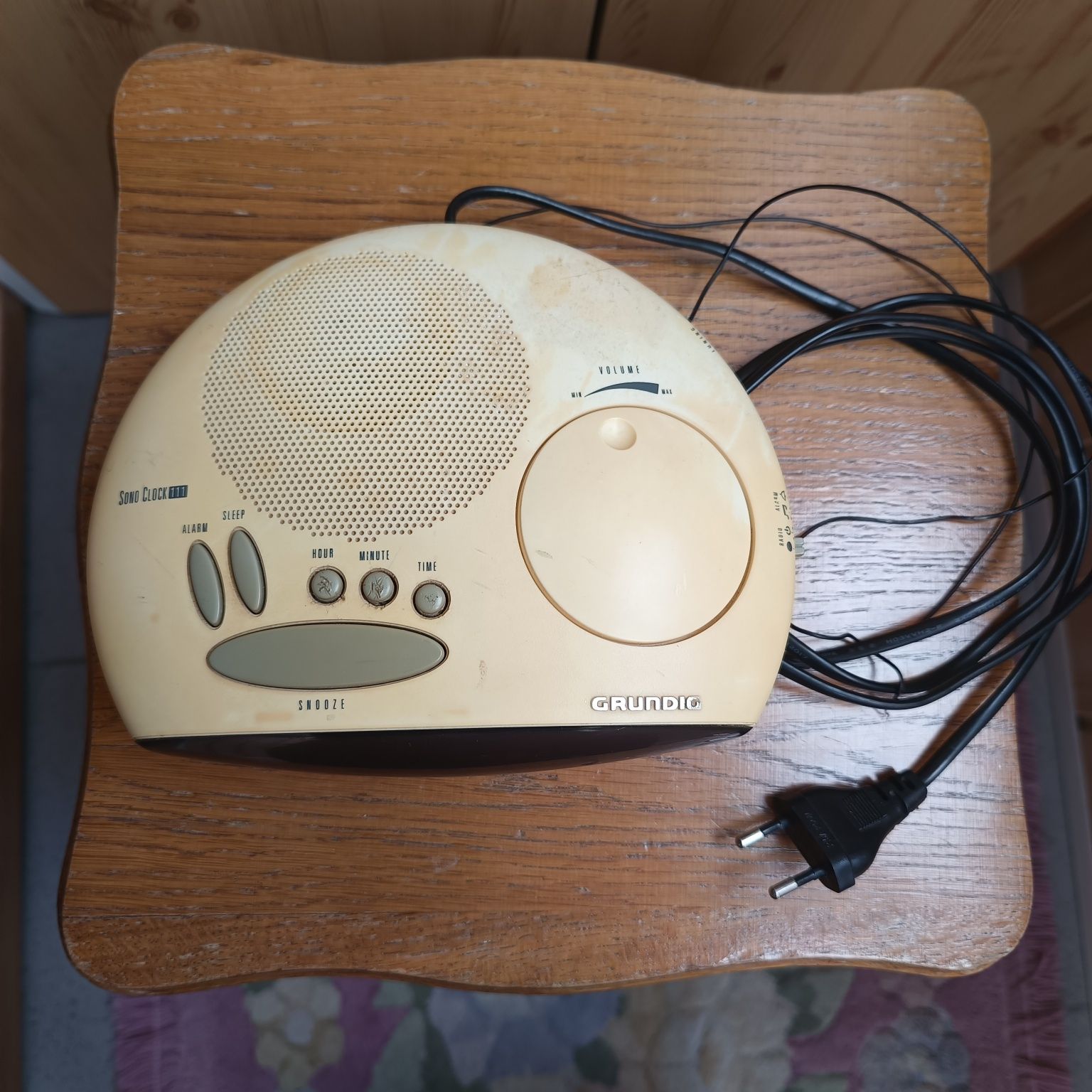 Радіоприймач Grundig Sono Clock 111, в-во Німеччина
