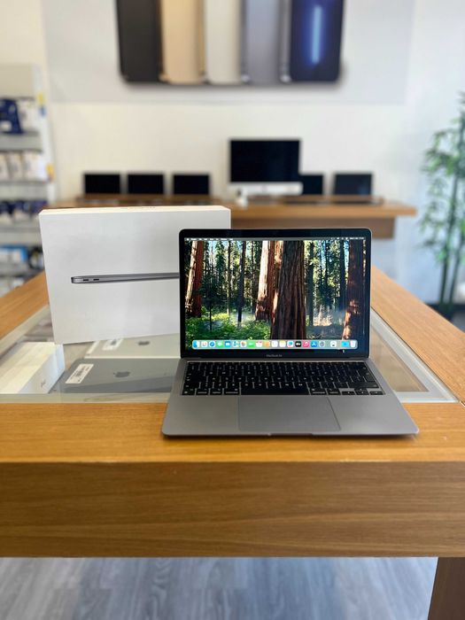 MacBook Air M1 8GB RAM/256GB SSD