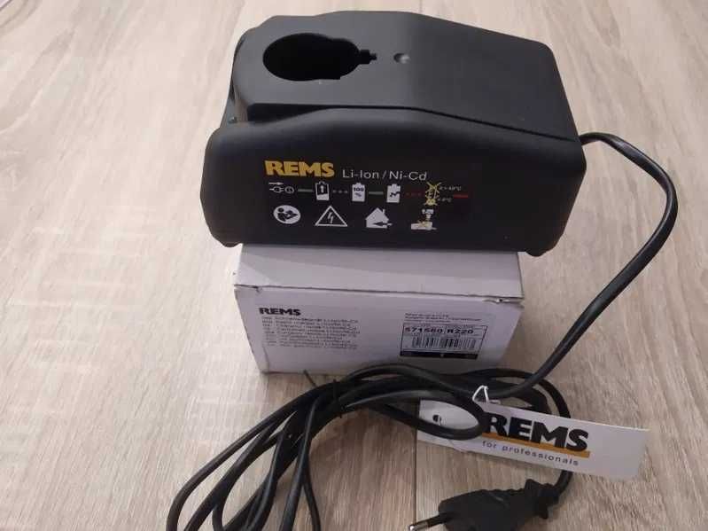 REMS Ładowarka szybko ładująca Li-Ion/Ni-Cd 230 V