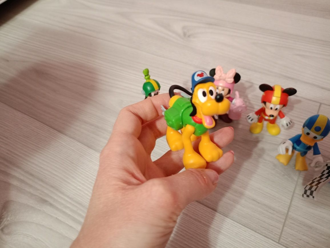 Figurki kolekcjonerskie  7szt disney minnie Daisy doland Miki pluto