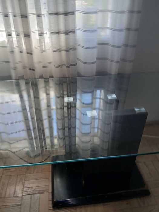 Mesa de vidro  em bom estado