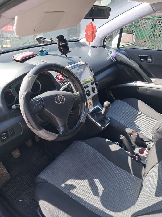 Тойота Королла версо