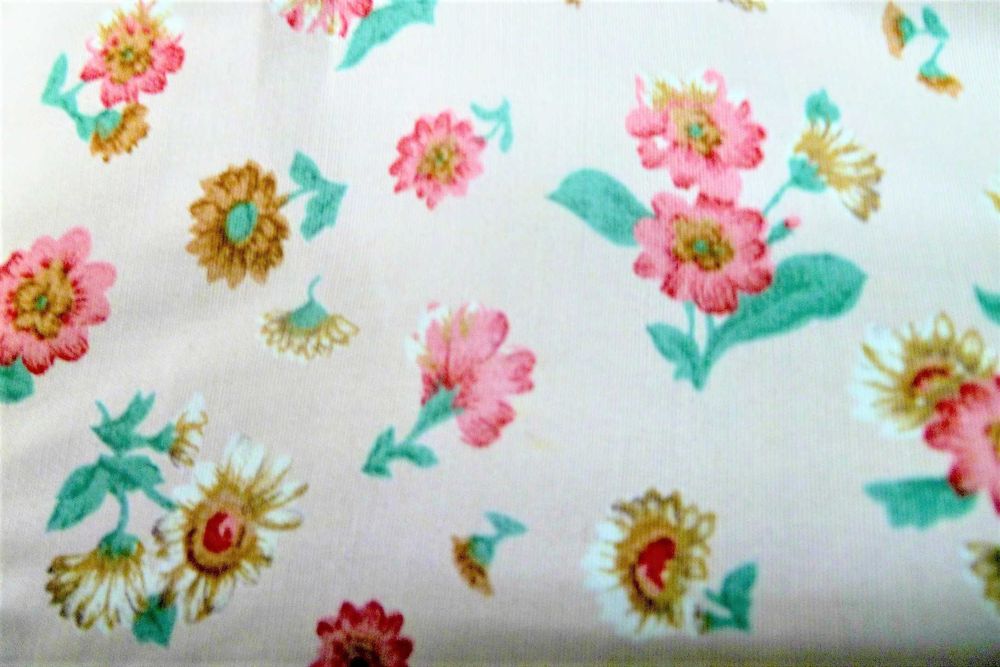 tecido estampado viscose 1,50m largura 5,00 €/ metro