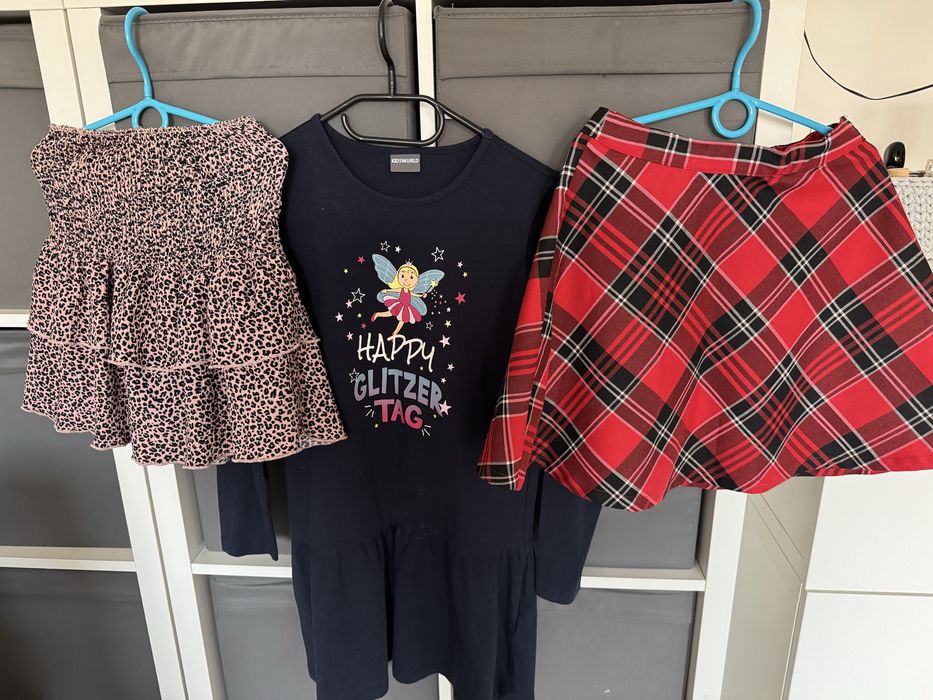 Zestaw ubran dla dziewczynki 146