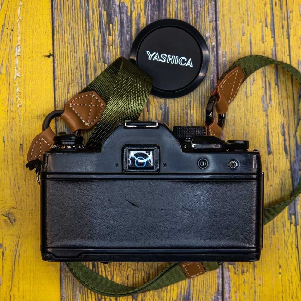 Contax RTS + Yashica DSB 55 mm f 2.0 + pasek