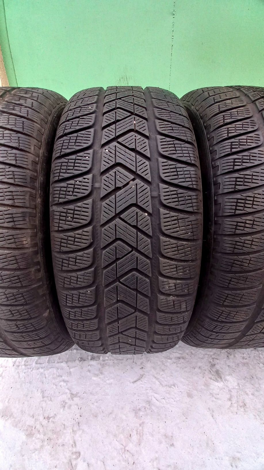 Шини всесезонні m+s 2-4шт R18 Pirelli Scorpion 235/55/18