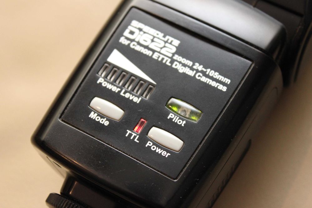 Lampa do lustrzanki Canon - Nissin Speedlite Di622