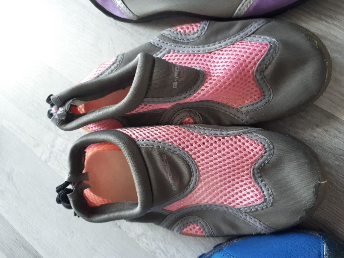 Buty fioletowe do wody nowe