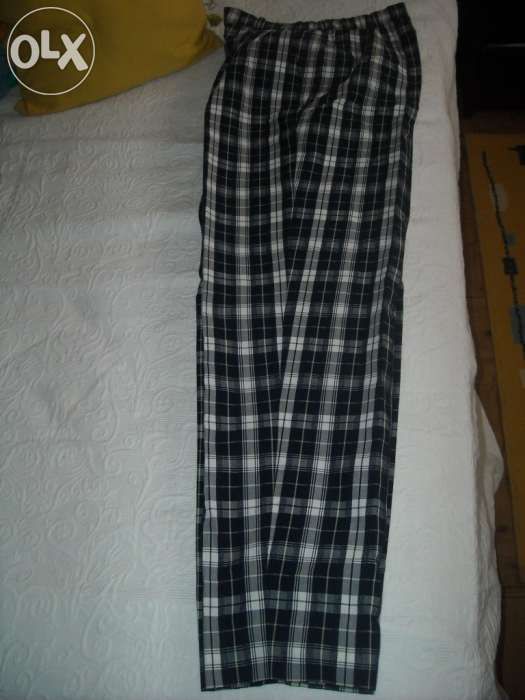 Calça azul e branca golf