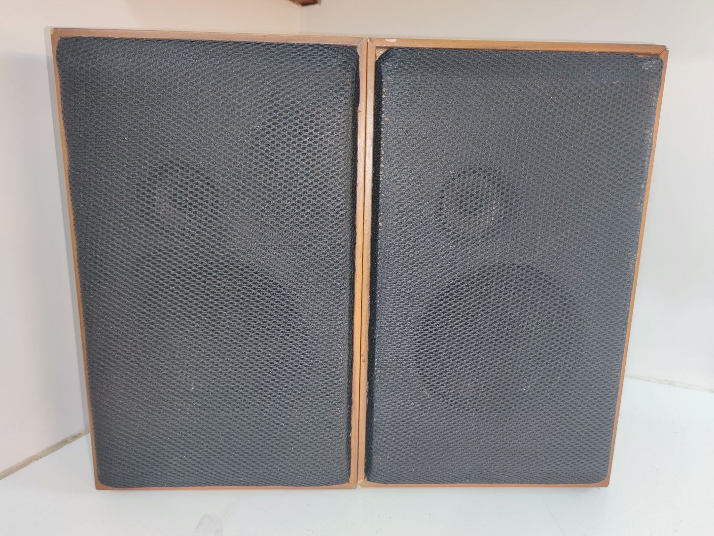 Colunas GRUNDIG bom estado 50W