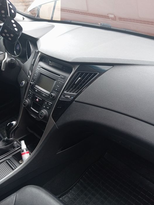 Hyundai Sonata. Офіційне авто.