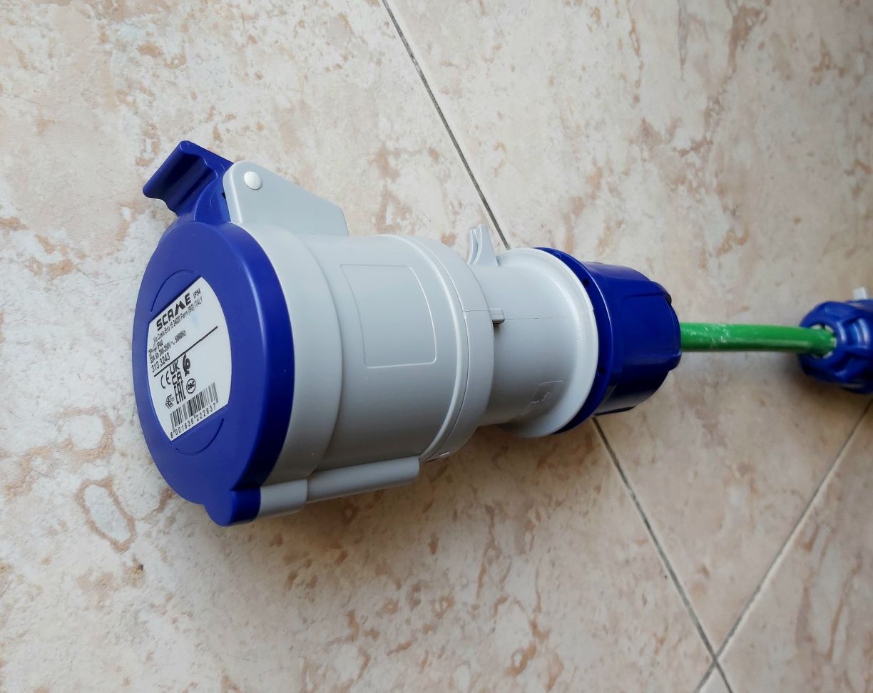 Adaptador ficha azul 16A para32A