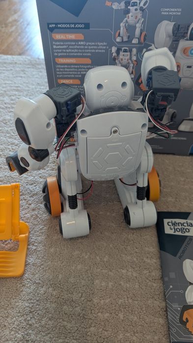 Robot AIRO para criancas