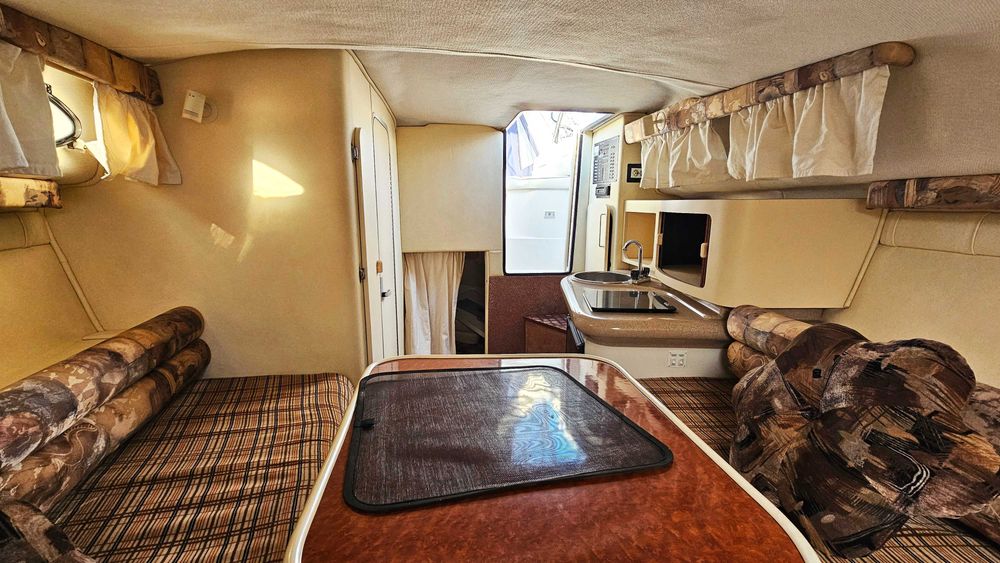 Катер Monterey 276 CR с лафетом в идеальном заводском состоянии