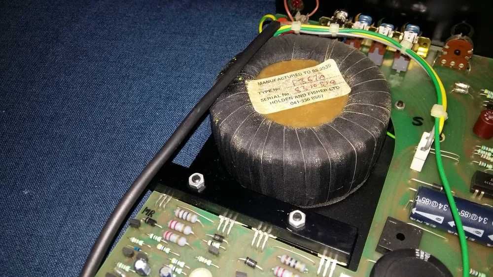 Легендарний підсилювач Naim Nait 1
