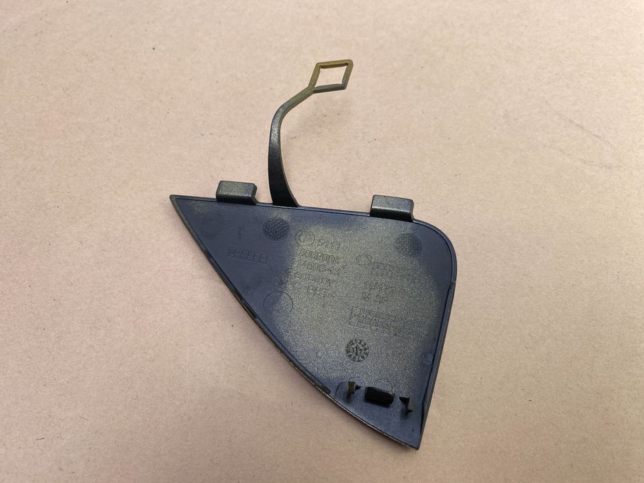 Zaślepka Haka Zderzaka Przód BMW X2 F39 M-PAKIET Ucha Holowniczego