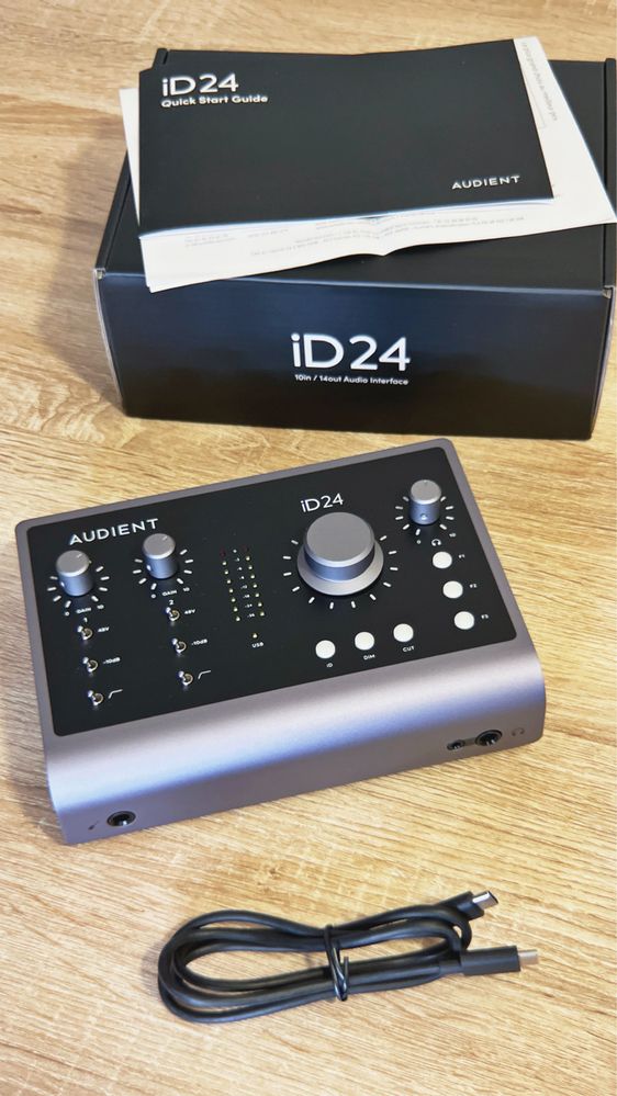 Placa de Som Audient iD24 USB-C Audio Interface