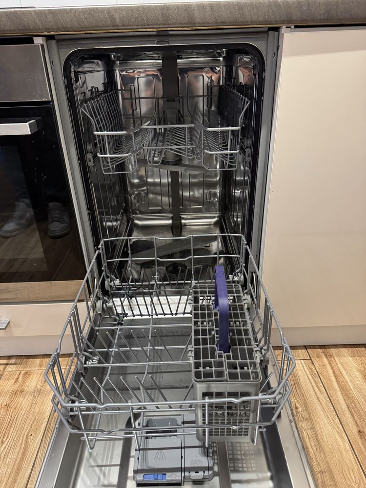 Zmywarka BEKO DFS05013S srebrna stan bardzo dobry