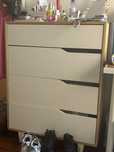 Cómoda Ikea Diferente