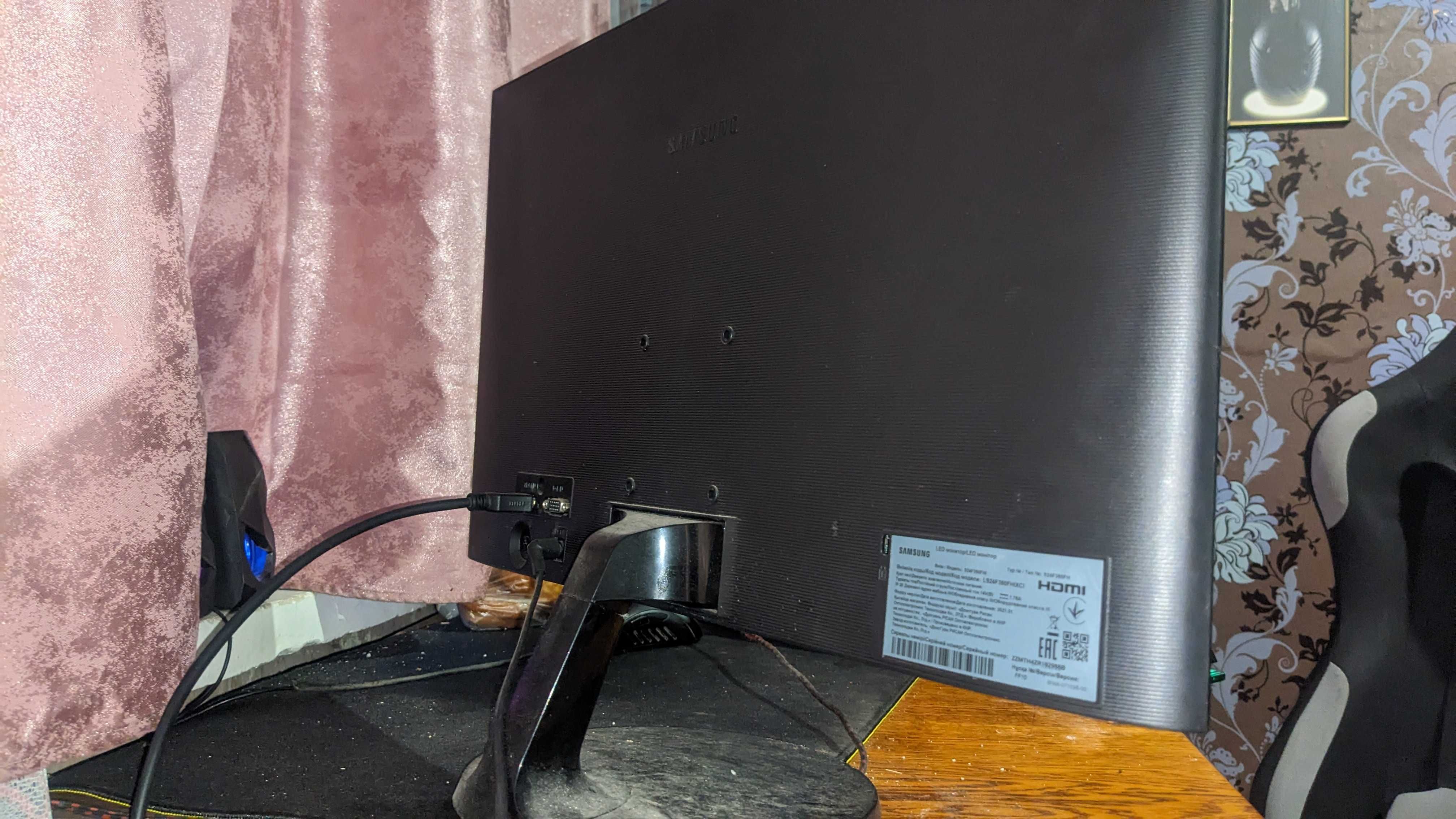 Монітор 23.5" Samsung S24F350F (LS24F350FHIXCI) 72 гц + кранштейн