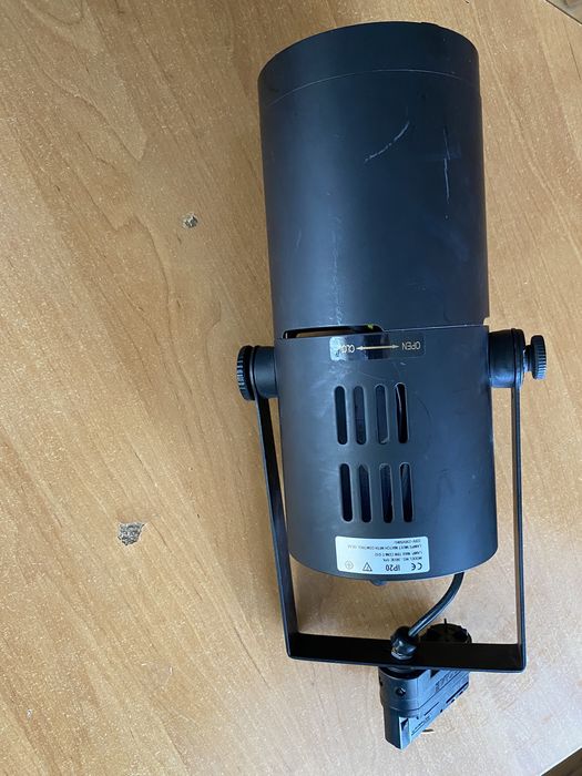 Reflektor Lampa z żarówką trac global 8sztuk